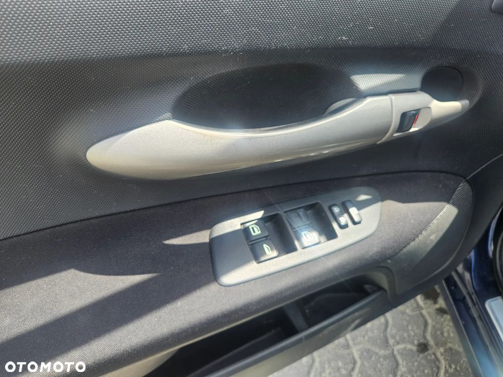 Toyota Auris 1.4 D-4D Premium MM - 8