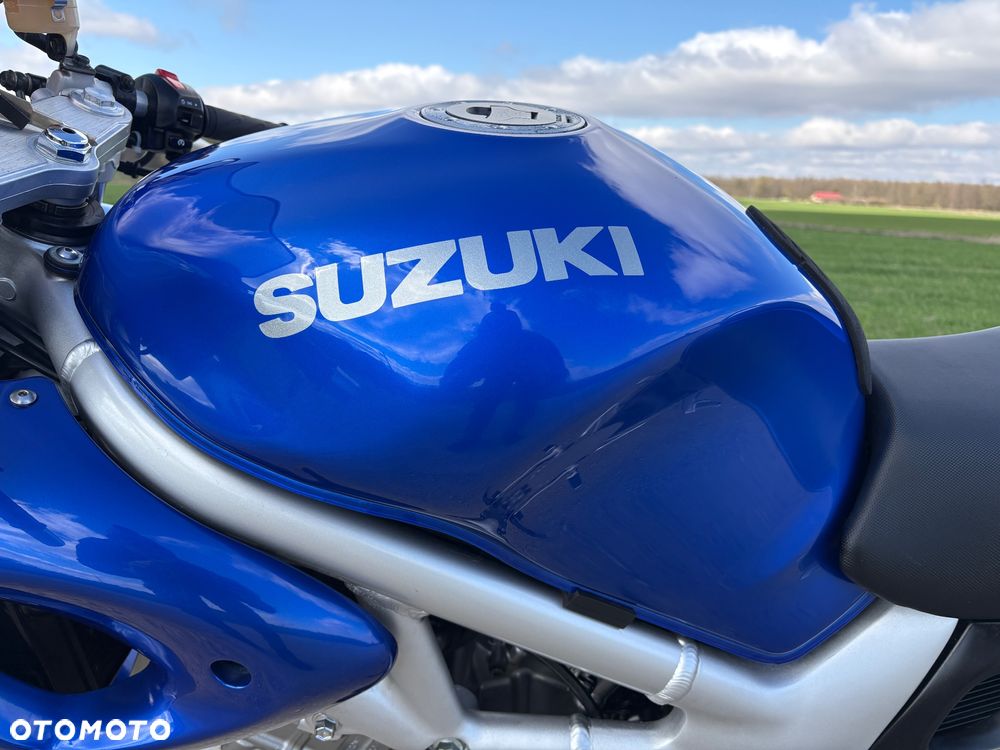 Suzuki SV - 12
