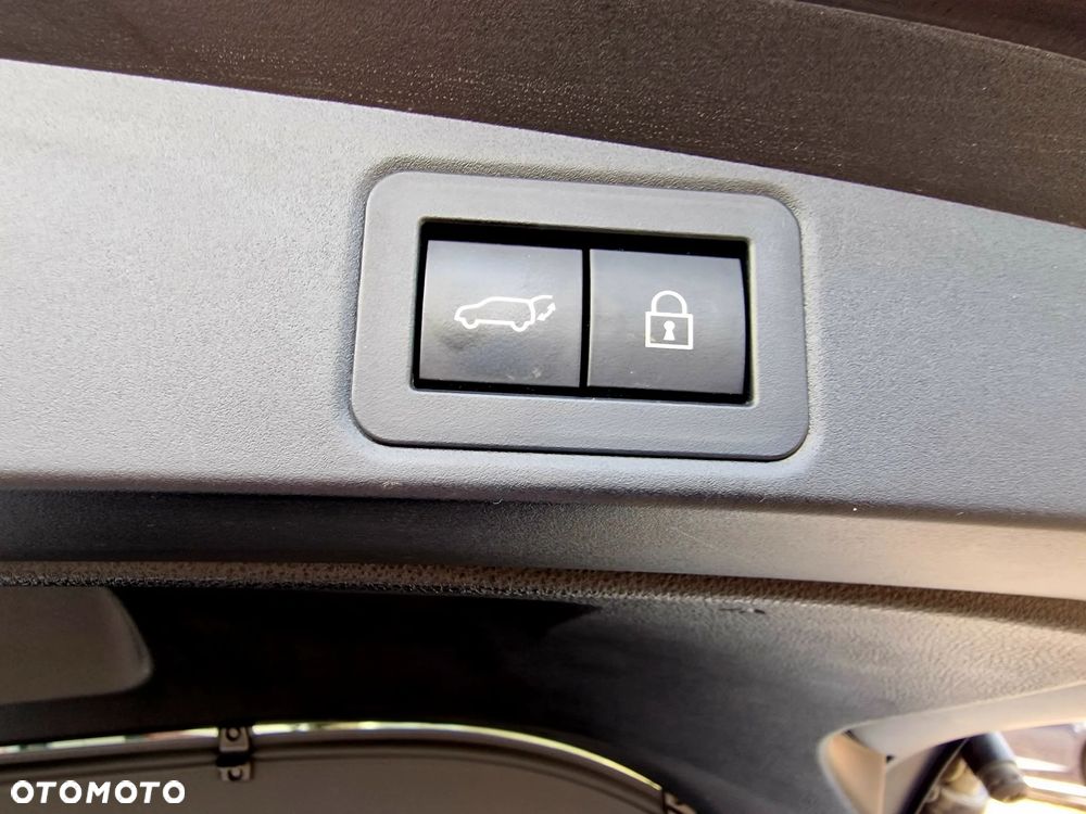 Toyota Corolla 1.8 Hybrid Executive - 31