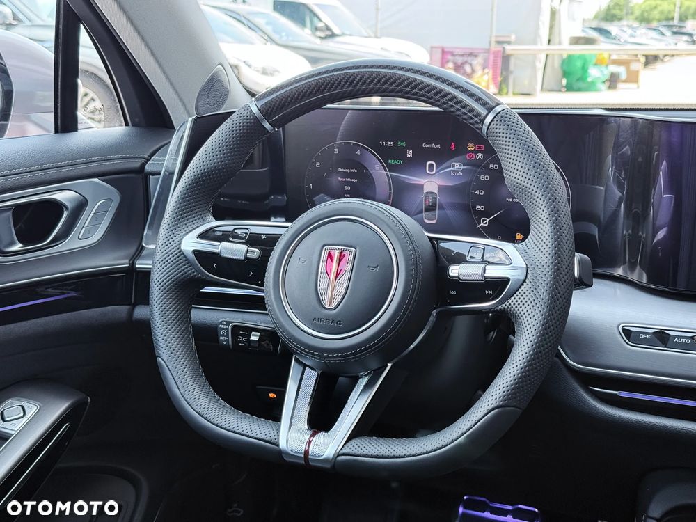 Hongqi H9 - 25