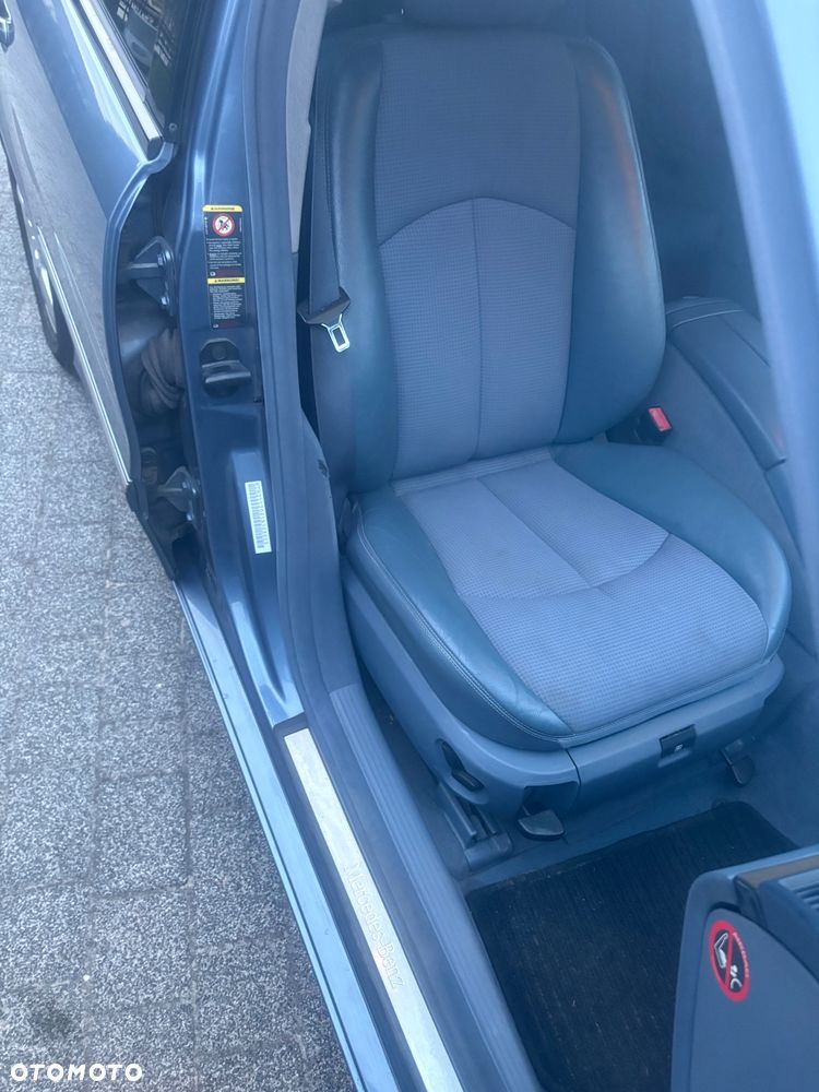 Mercedes-Benz Klasa E 220 CDI T Avantgarde - 17