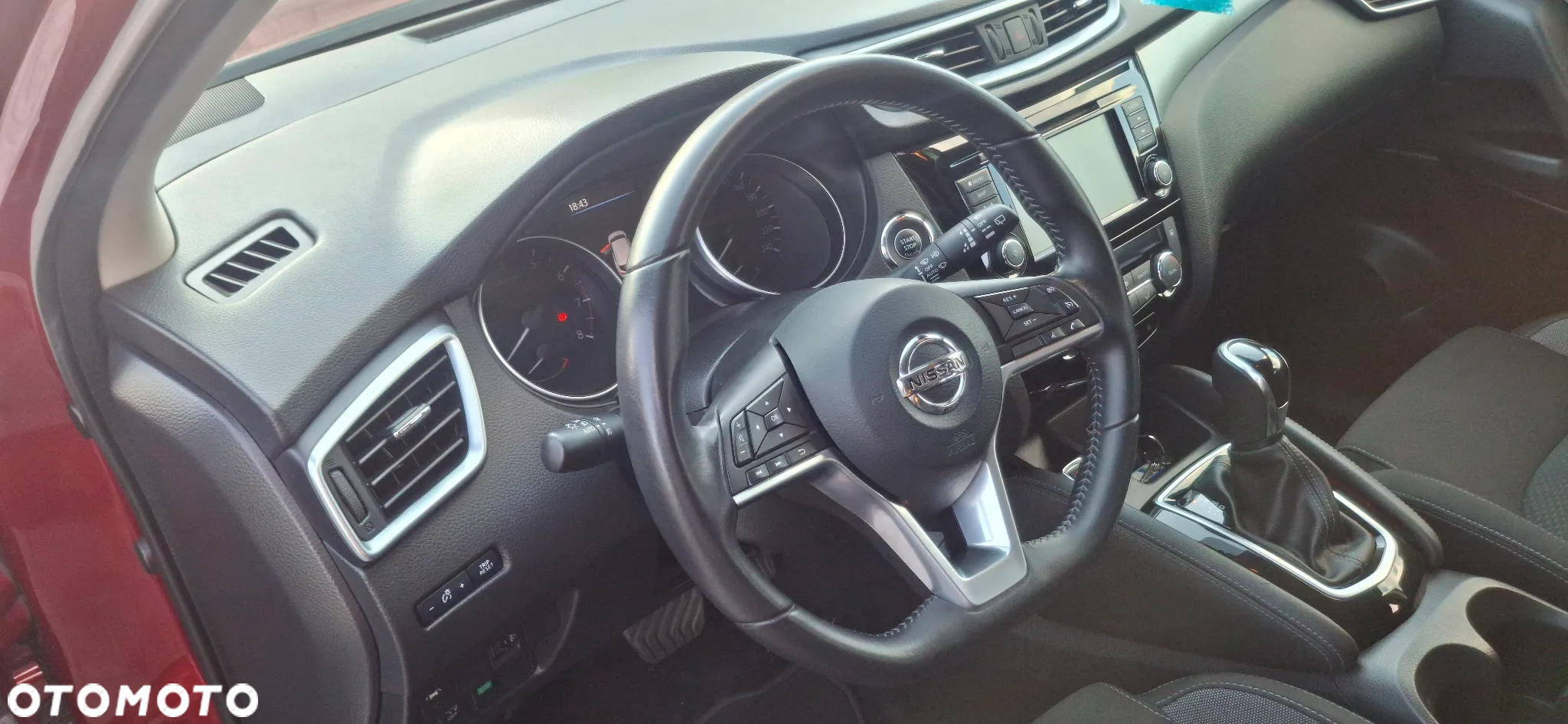 Nissan Qashqai 1.3 DIG-T DCT N-CONNECTA - 8