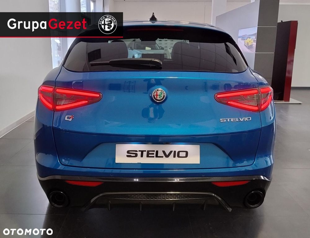 Alfa Romeo Stelvio - 6