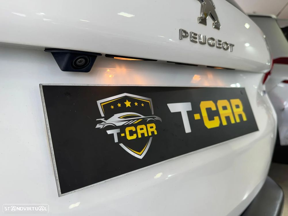 Peugeot 2008 1.2 PureTech Crossway EAT6 - 16