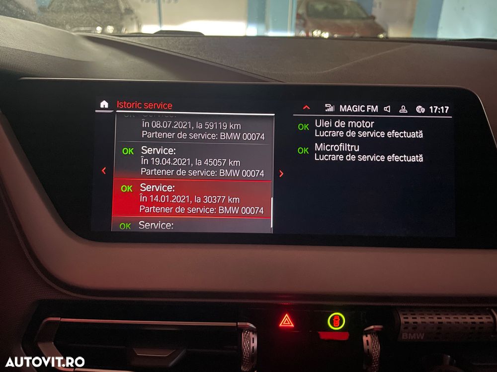 BMW Seria 1 118i Aut. - 32