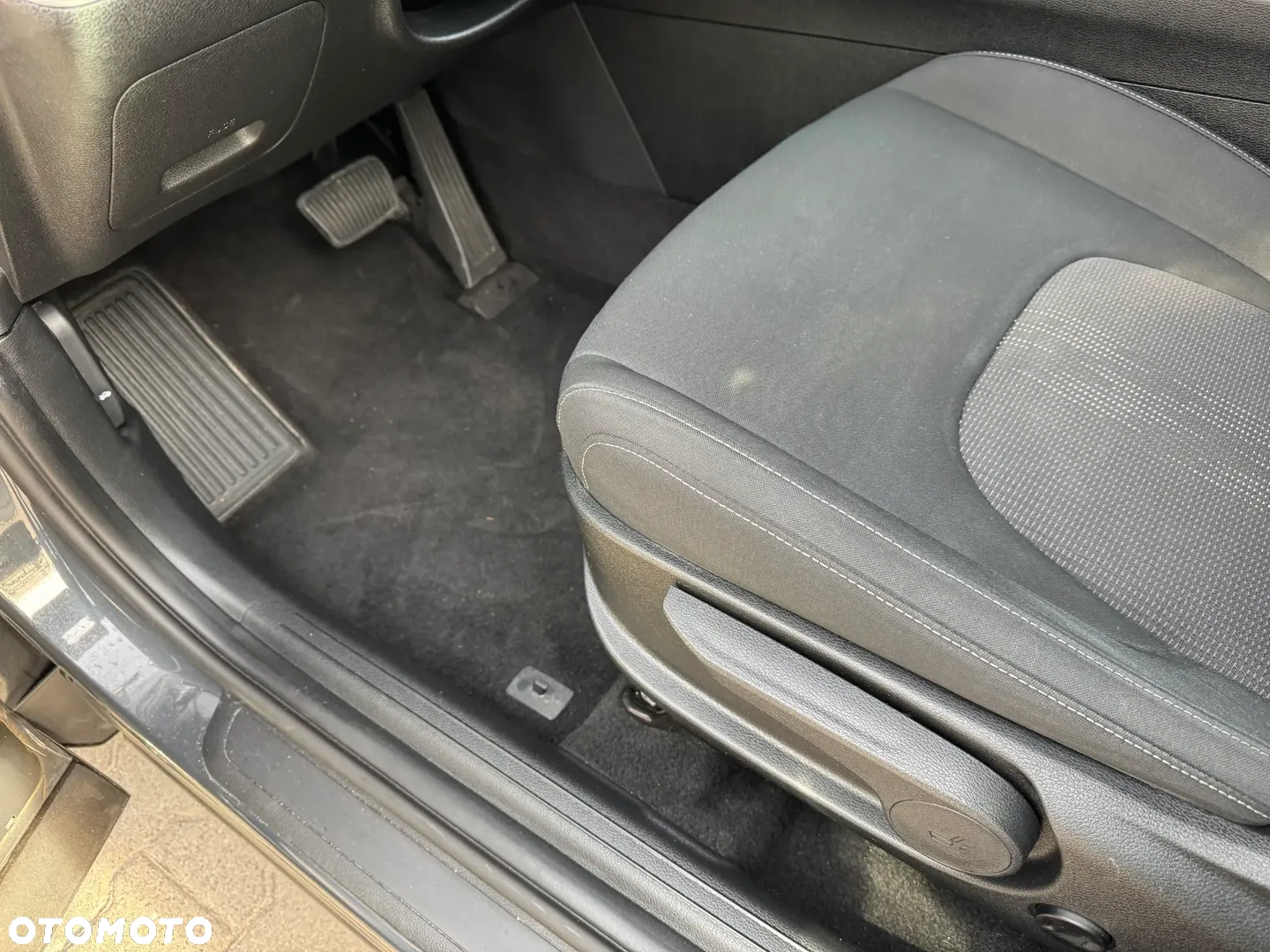 Kia Sportage 1.6 CRDI MHEV L Business Line 2WD DCT - 9