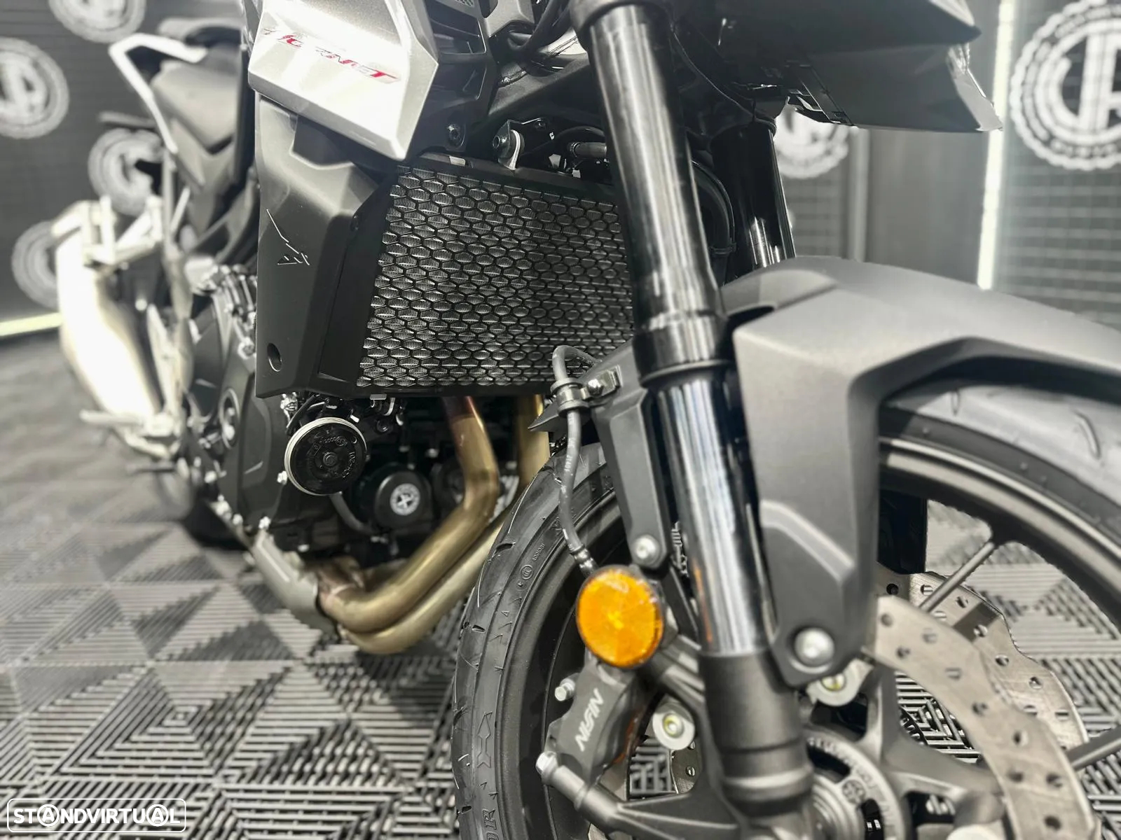 Honda CB 750 HORNET 2025 - 9