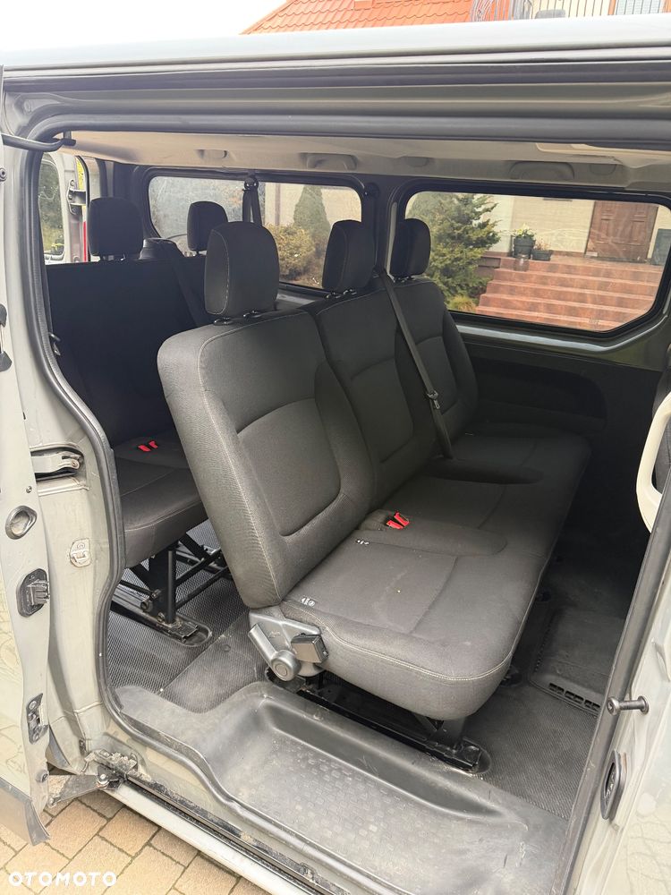 Renault Trafic Grand 1.6 dCi - 12