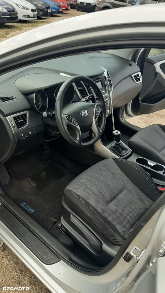 Hyundai i30 blue 1.6 CRDi Classic - 14
