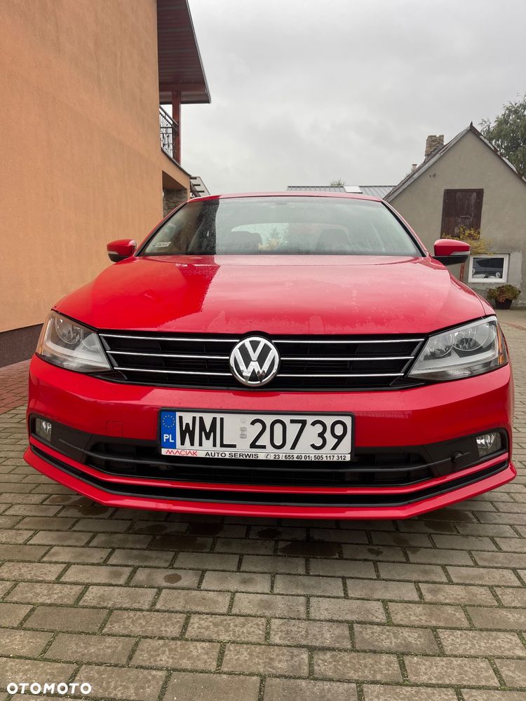 Volkswagen Jetta - 1