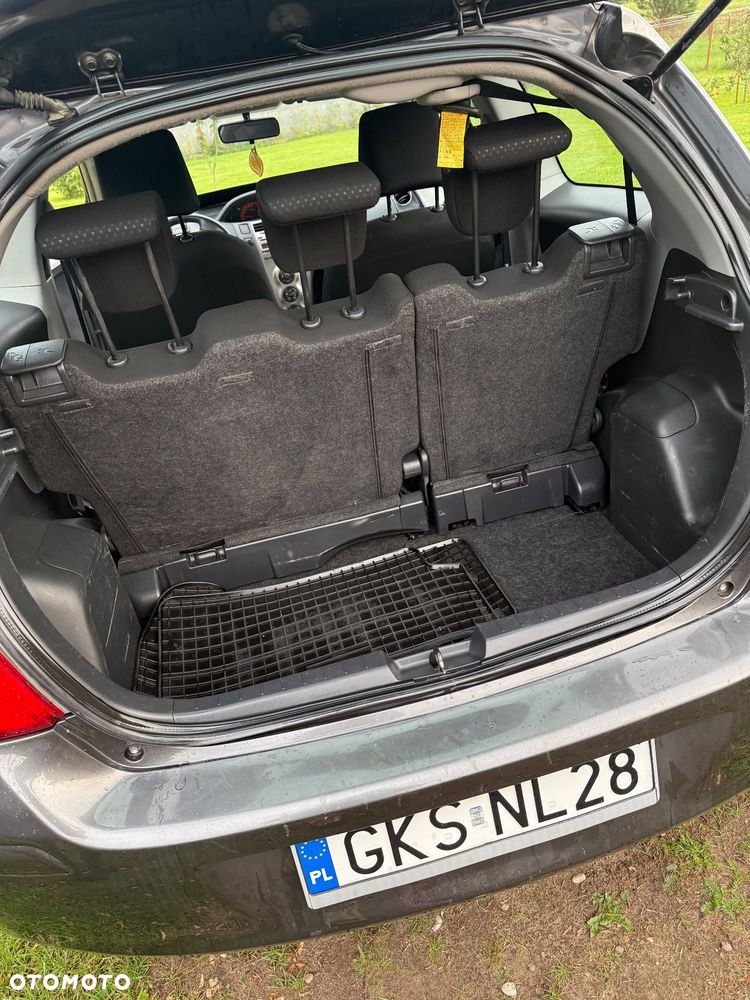 Toyota Yaris 1.0 Entry EU5 - 10