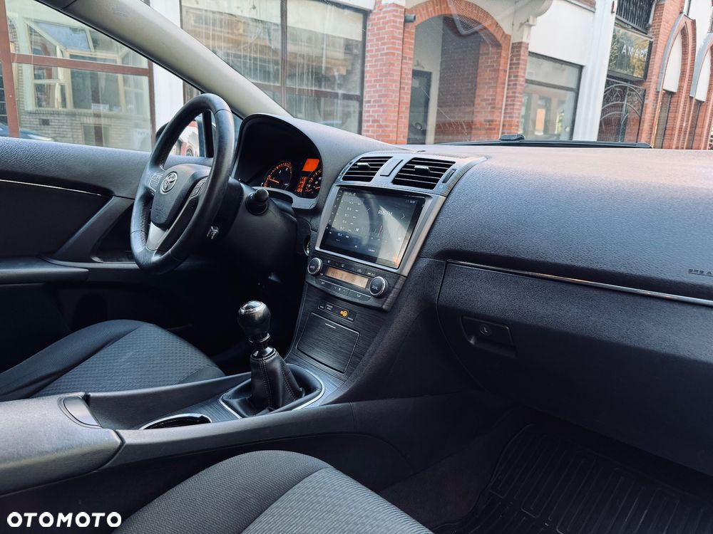 Toyota Avensis 2.0 D-4D Premium - 13