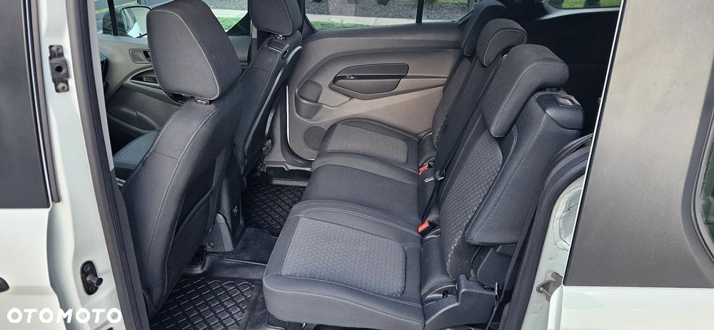 Ford Tourneo Connect Grand - 17