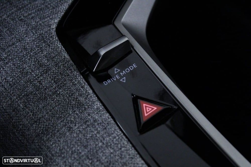 Peugeot 5008 1.2 Hybrid Allure e-DCS6 - 31