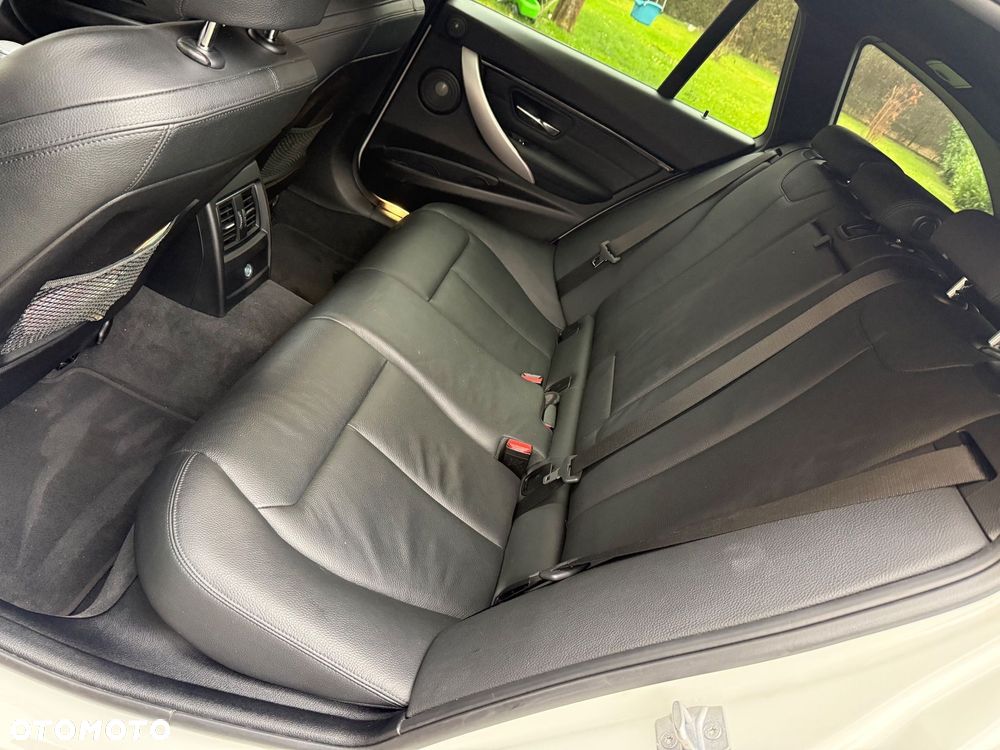 BMW Seria 3 330d xDrive Edition M Sport Shadow - 18