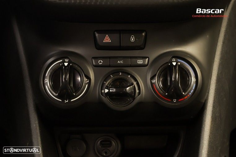 Peugeot 2008 1.2 PureTech Style - 23