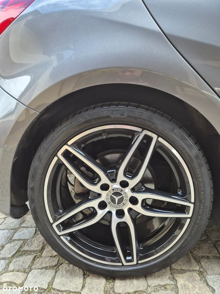 Mercedes-Benz Klasa A 180 7G-DCT AMG Line - 34