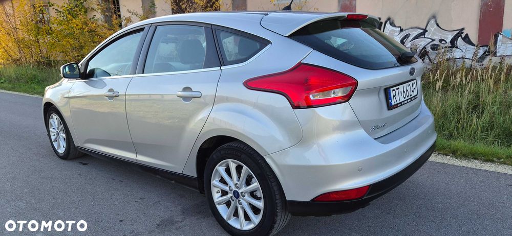 Ford Focus - 8