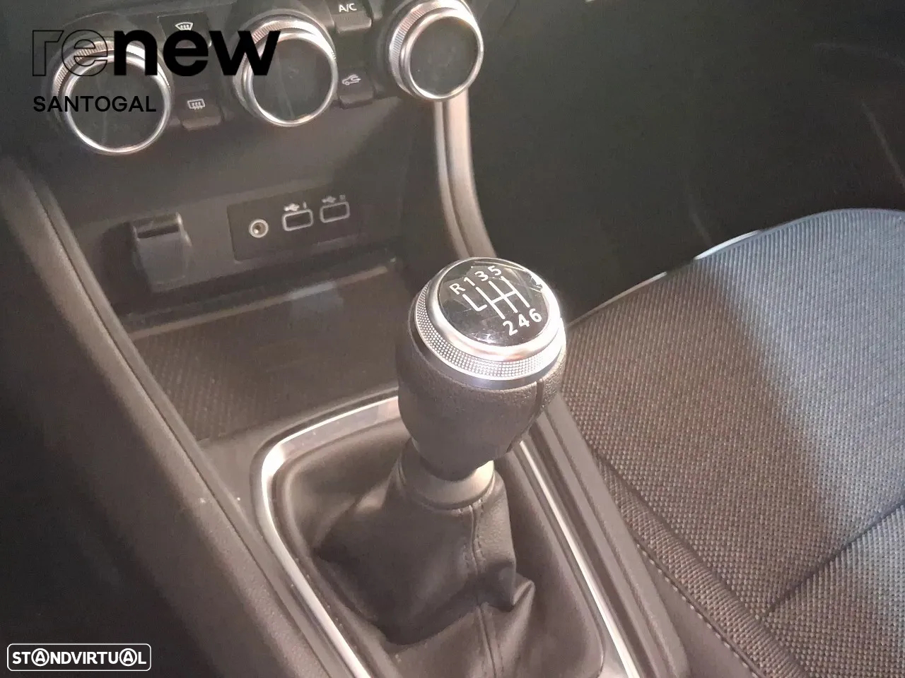 Renault Captur 1.0 TCe Techno Bi-Fuel - 17