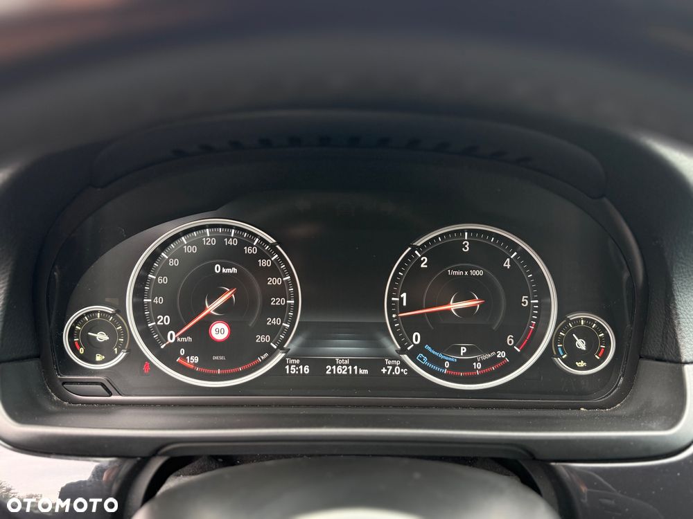 BMW Seria 5 530d xDrive Luxury Line - 15