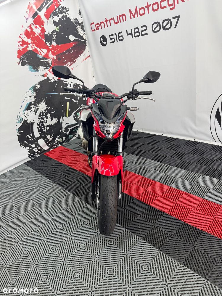 Honda CB - 40
