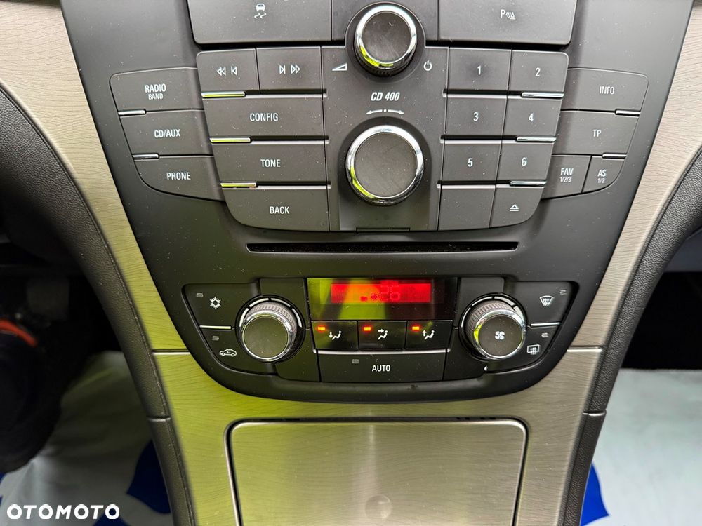 Opel Insignia 1.6 Design Edition - 38