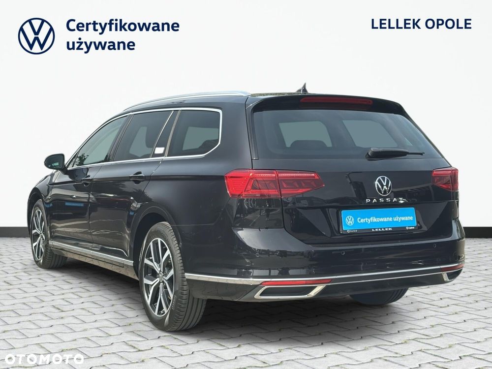 Volkswagen Passat Variant 2.0 TDI SCR Elegance DSG - 9