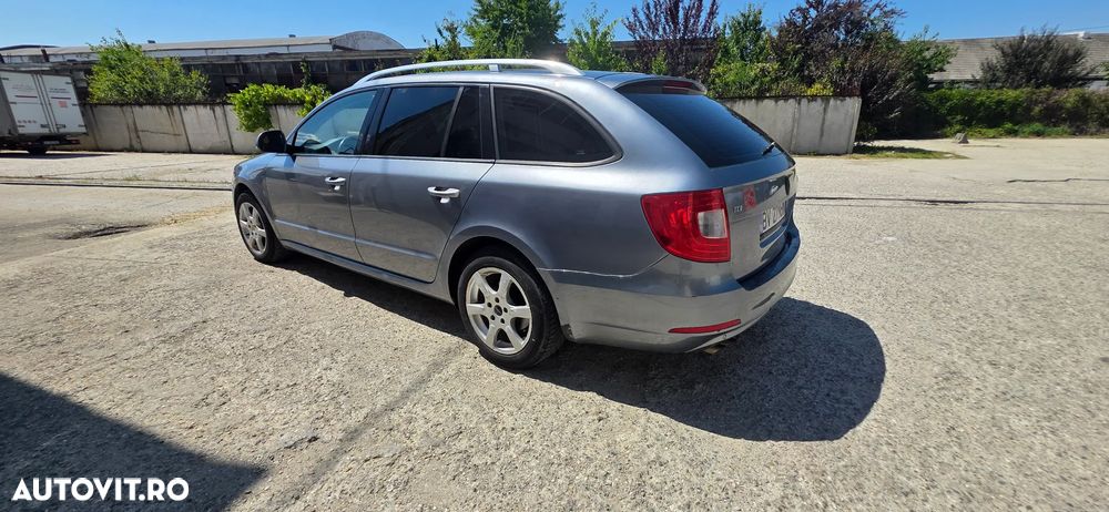 Skoda Superb 1.6 TDI FAMILY - 9
