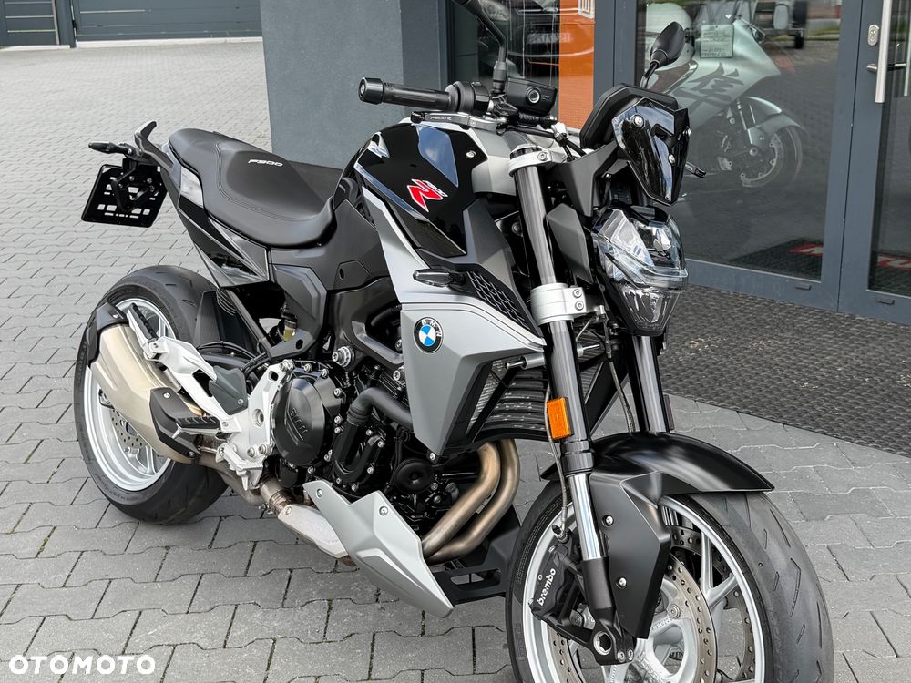 BMW F - 23