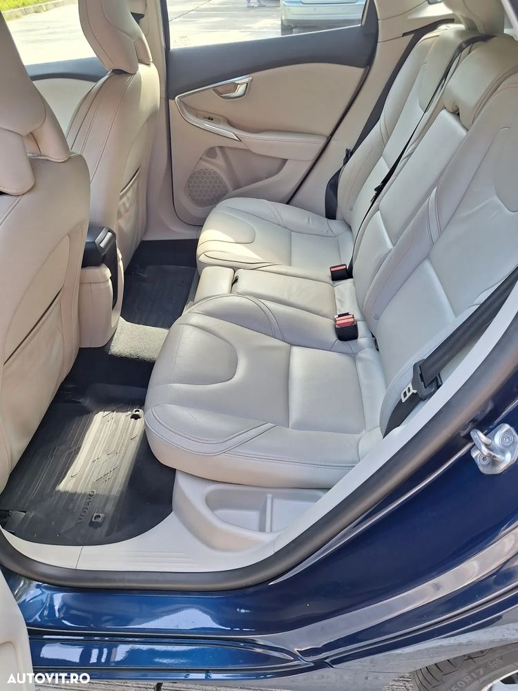 Volvo V40 D2 Ocean Race - 12