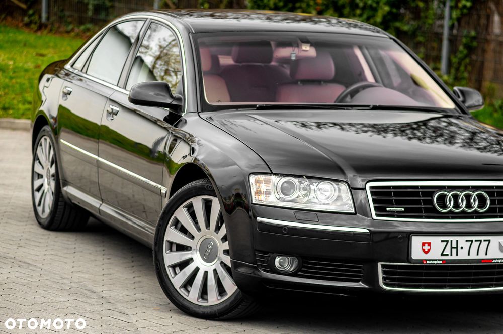 Audi A8 4.2 Quattro - 1