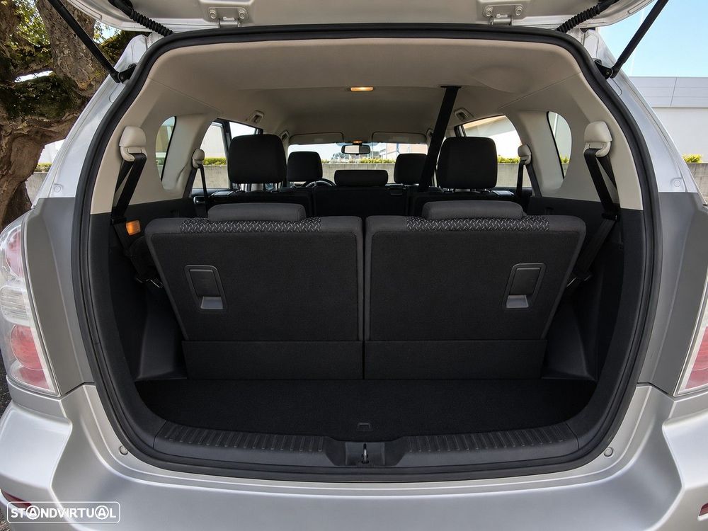 Toyota Corolla Verso 1.6 VVT-i - 11