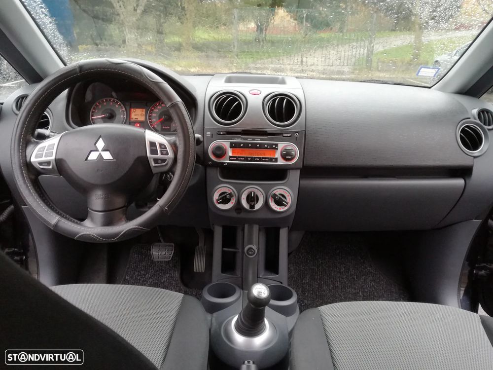 Mitsubishi Colt - 26