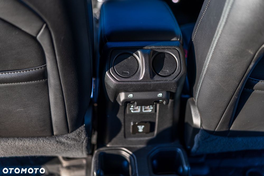 Jeep Wrangler 3.6 Unlim Sahara - 17