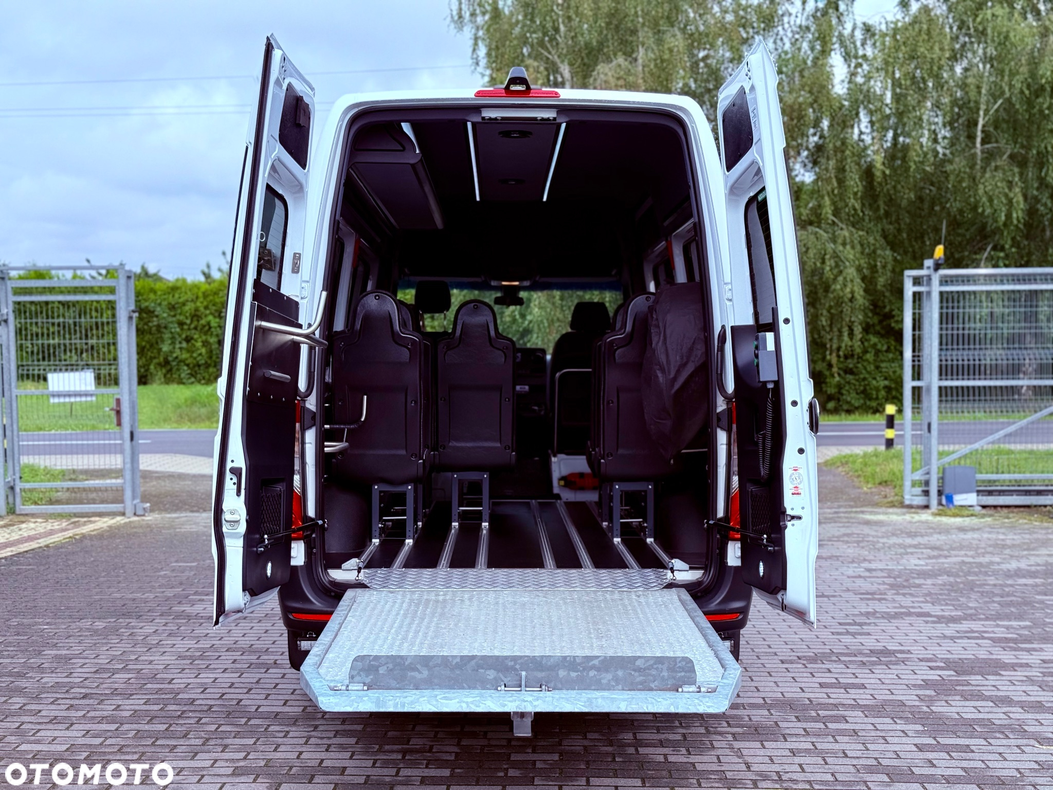 Mercedes-Benz Sprinter 317 CDI Long BASE 9G-Tronic 907.235 - 28