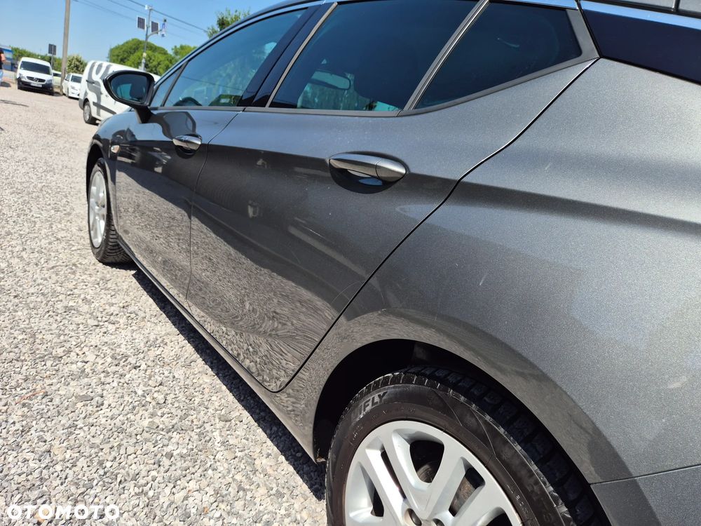 Opel Astra 1.4 T Dynamic S&S - 23