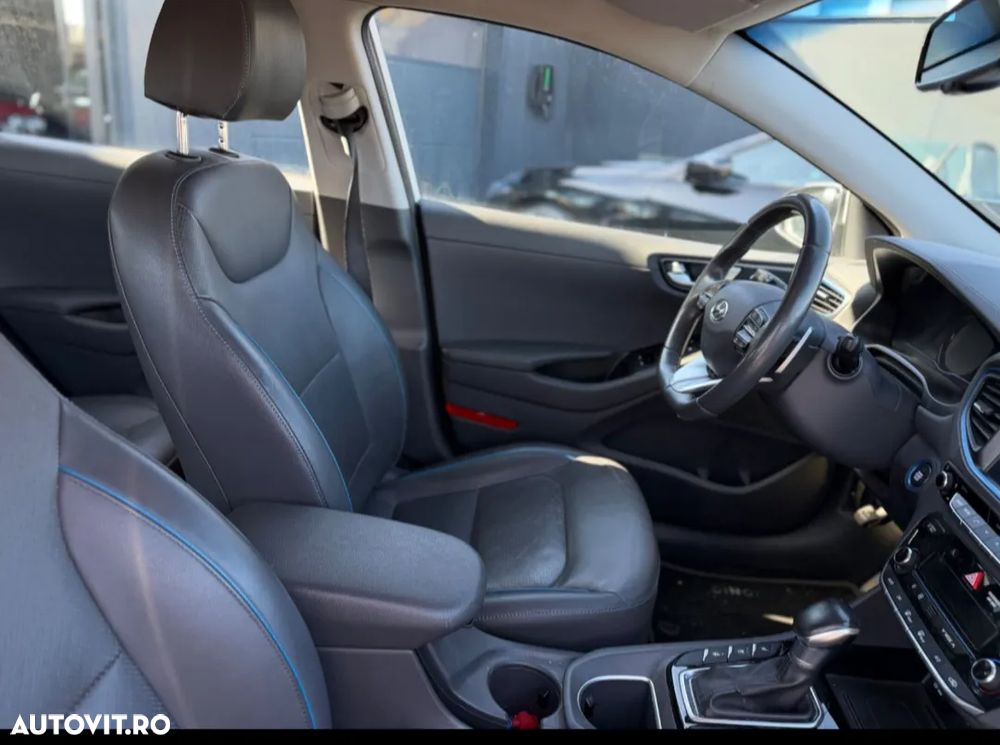 Hyundai IONIQ 1.6 GDI Premium - 9