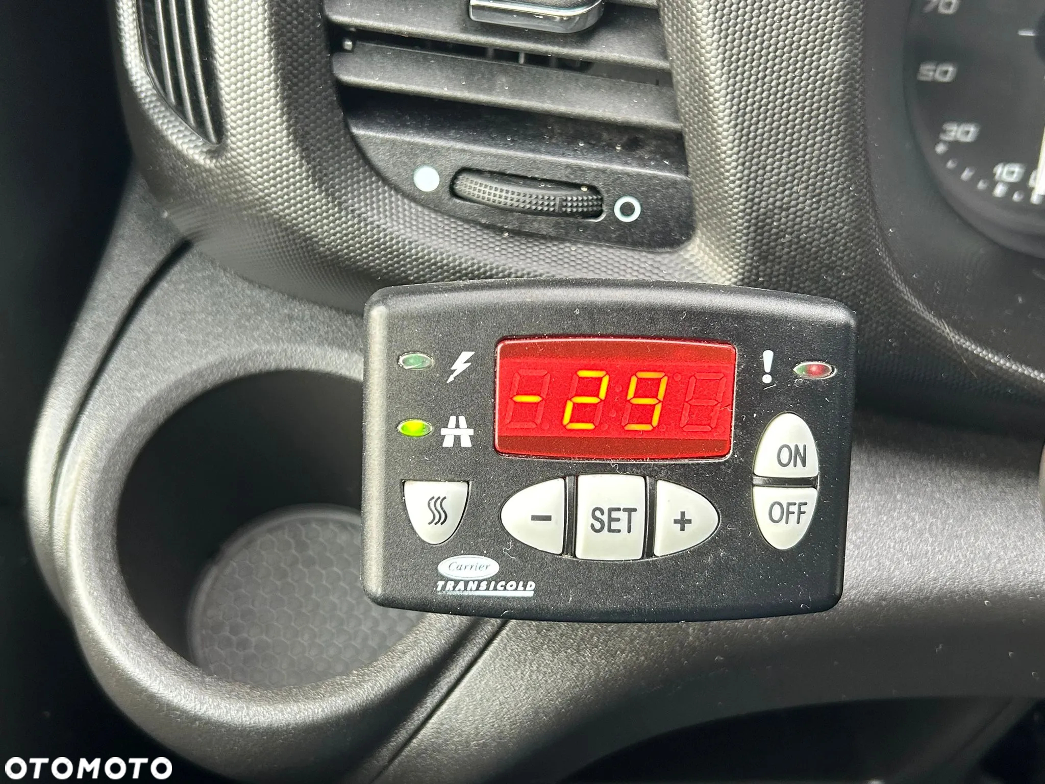 Iveco Daily 35C16 3.0 HPI Chłodnia Mroźnia 8 palet **Podłączenie 230V**Klima**Sprowadzony**Super stan**2021R** - 12