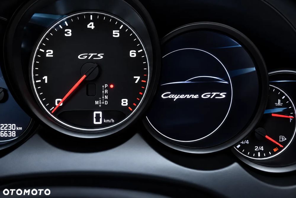 Porsche Cayenne - 15
