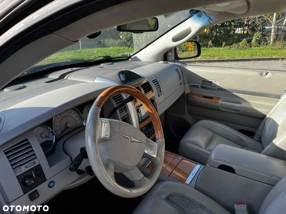 Chrysler Aspen 5.7 Limited AWD - 9