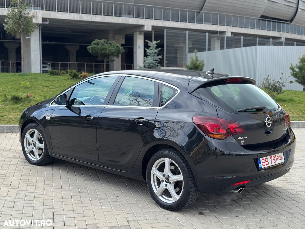 Opel Astra 1.6 ECOTEC DI Turbo Automatik Exklusiv - 5