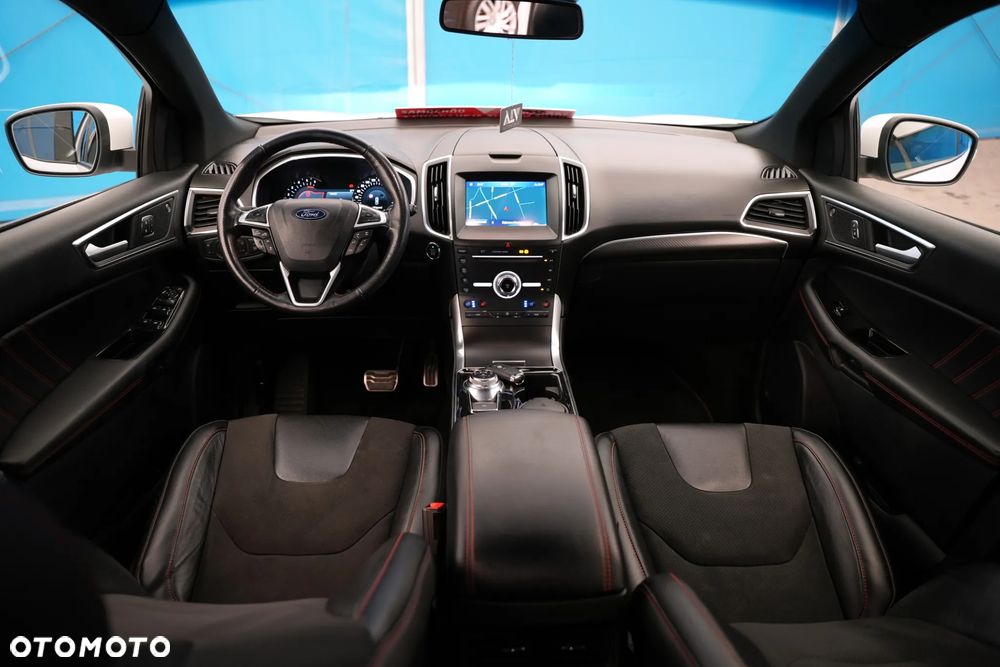 Ford Edge 2.0 EcoBlue Twin-Turbo 4WD Titanium - 25