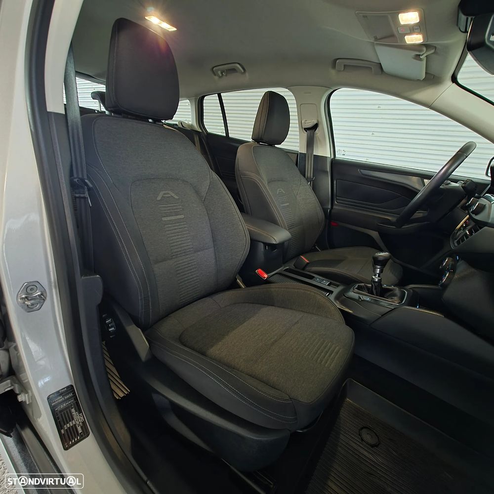 Ford Focus SW 1.5 TDCi EcoBlue Active - 22