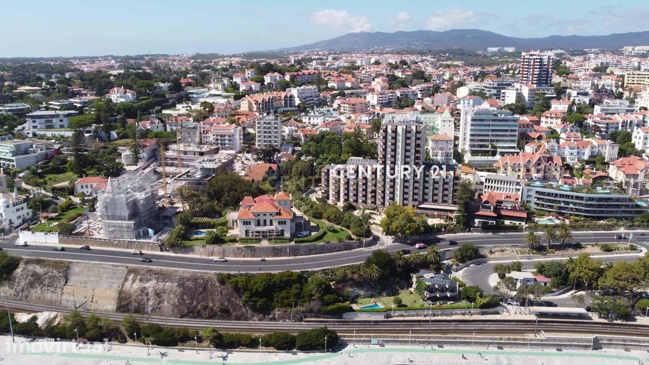 Monte Estoril – Prédio para Remodelar e Valorizar - Grande imagem: 3/27