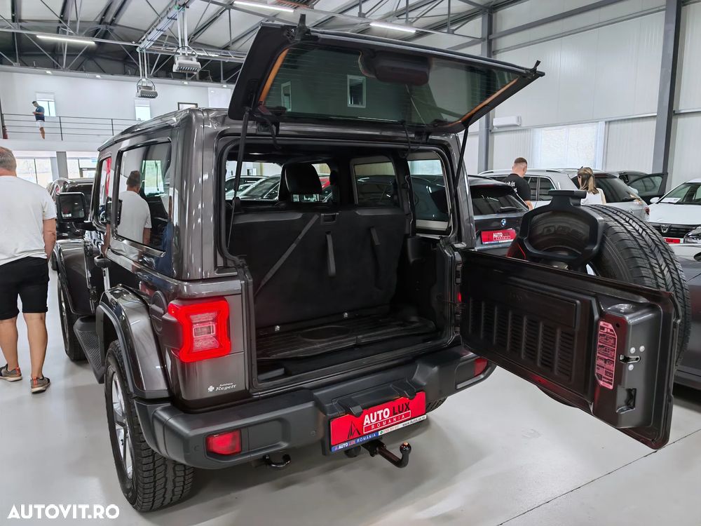 Jeep Wrangler 2.2 CRD AT8 Sahara - 29