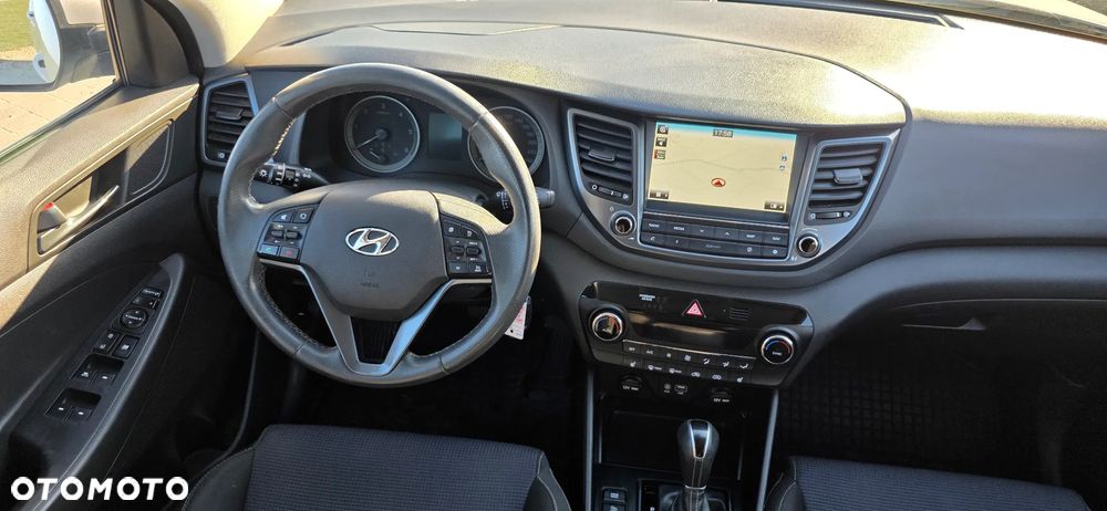Hyundai Tucson 2.0 CRDi 4WD Automatik Advantage - 12