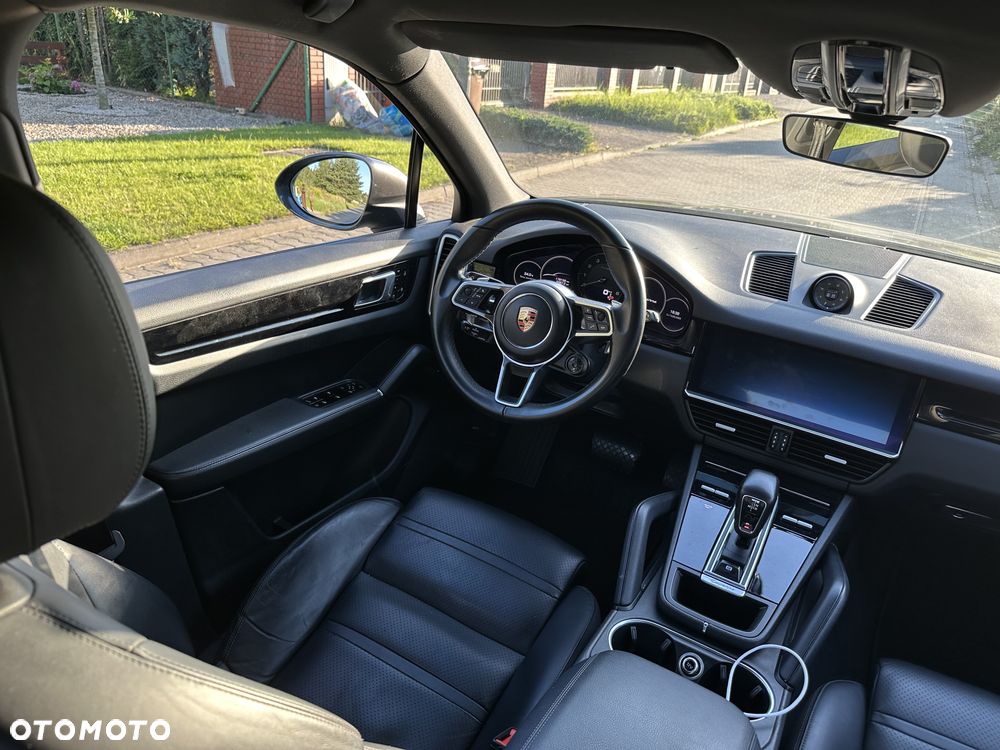 Porsche Cayenne - 10