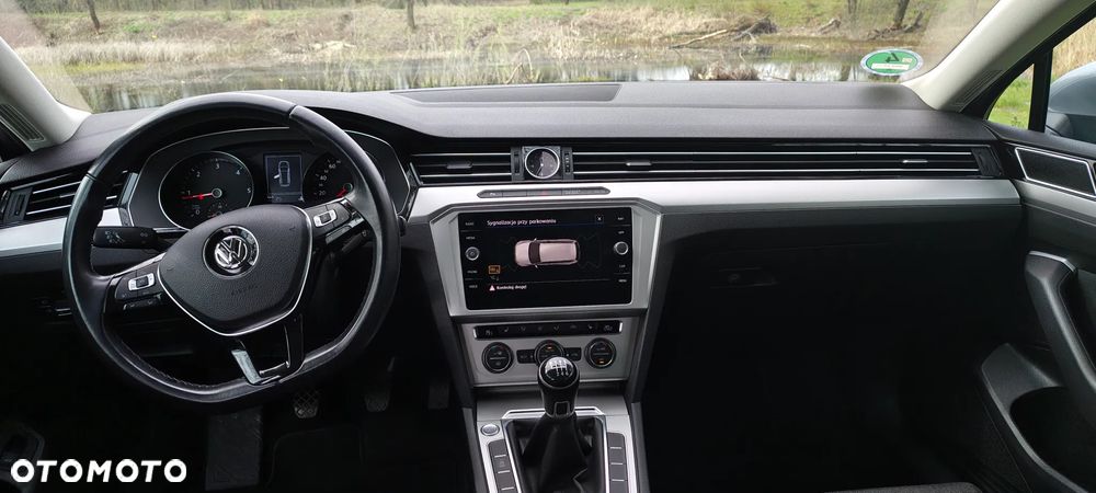 Volkswagen Passat 2.0 TDI (BlueMotion Technology) Comfortline - 12