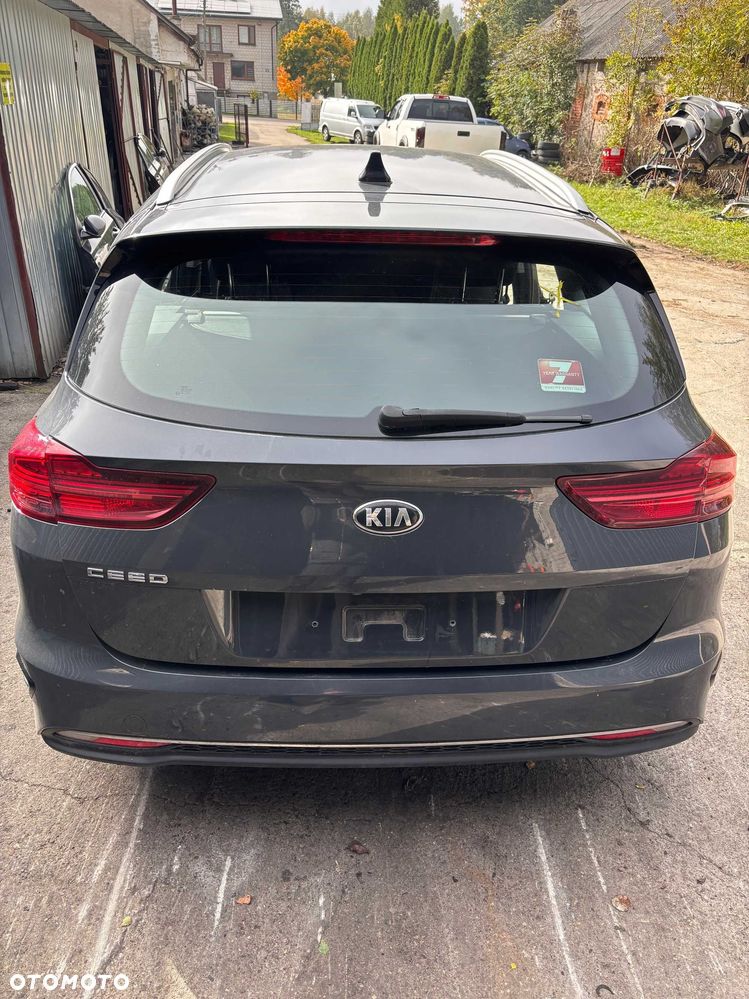Kia Ceed III Kombi Klapa Bagażnika Zderzak Lampy tył kompletny lak H8