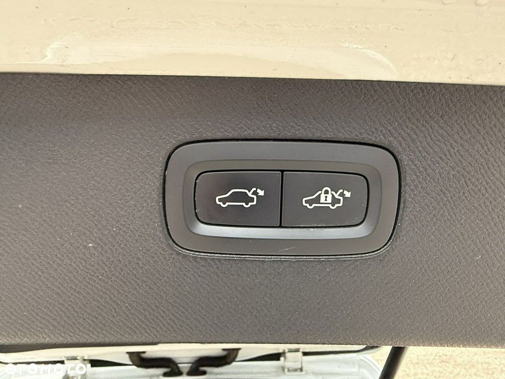 Volvo XC 90 - 17